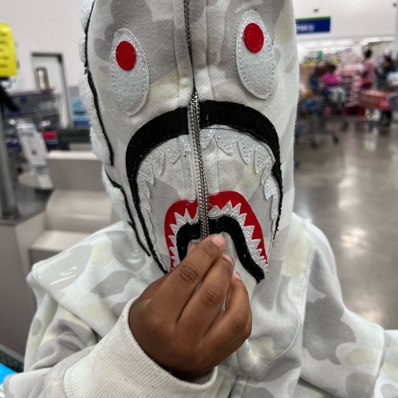 COPY - White bape hoodie size M - Picture 5 of 7